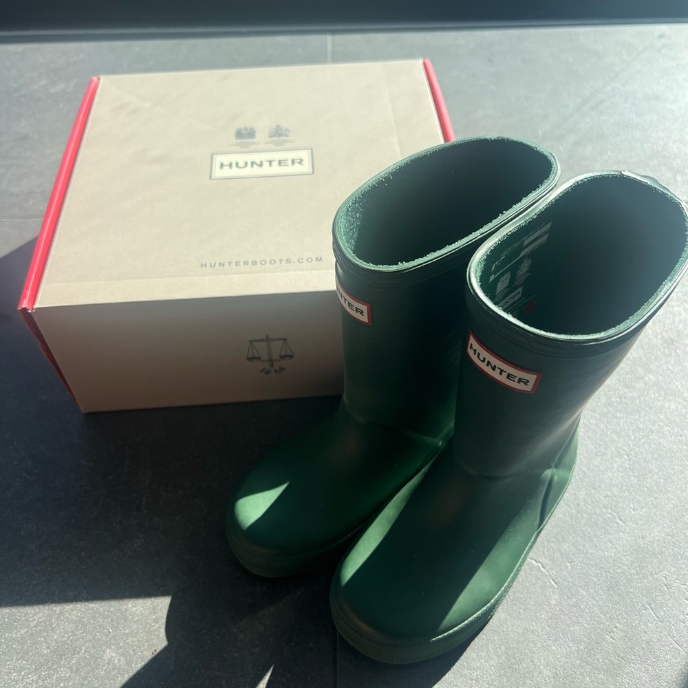 Hunter green kids first classic rainboots rubber boots